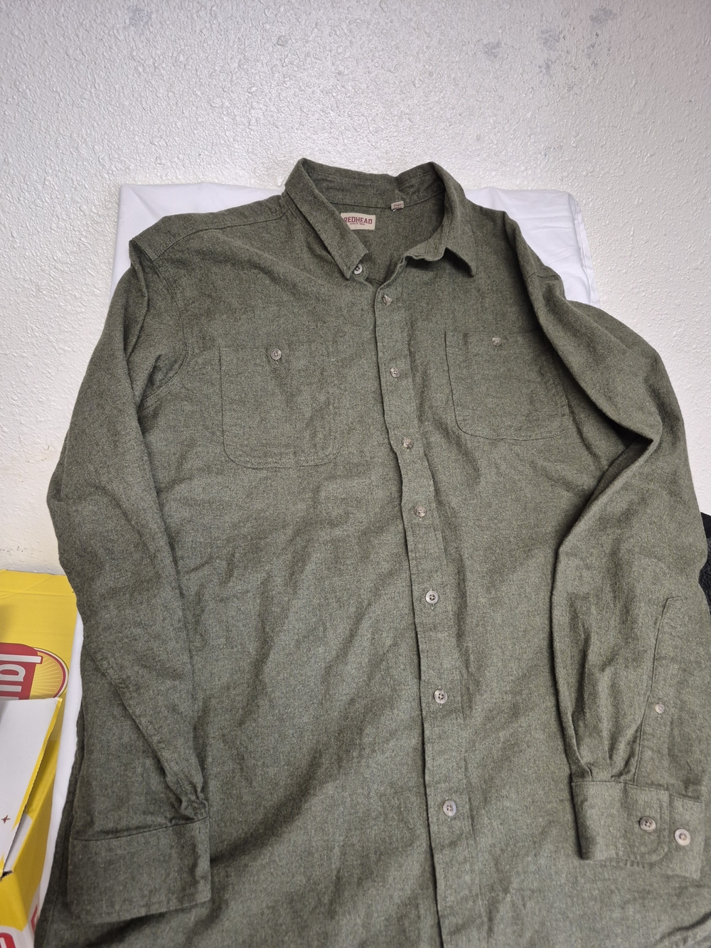 RedHead Men's Olive Green Casual Button-Down Shirt